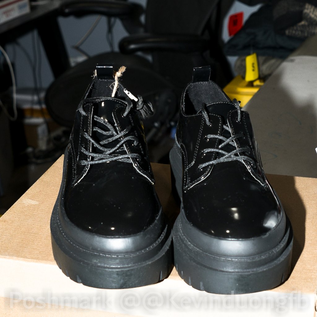 Steve Madden Women's Black Lace Up Shoe